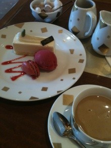◆自由が丘のダロワイヨのカフェ