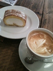 ◆奥沢ロールＶＳ自由が丘ロール